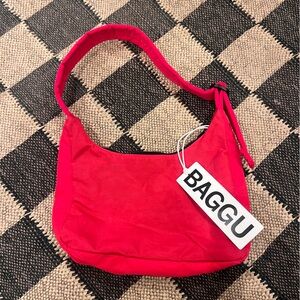 BAGGU Red Mini Nylon Shoulder Bag